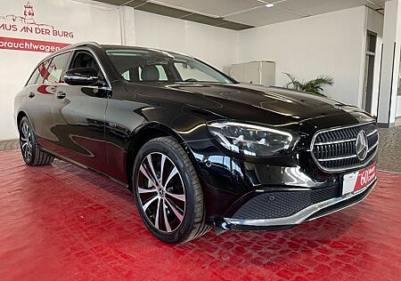 Mercedes-Benz E 300 E300 de 4Matic Avantgarde 1.Hd + LED + Kamera