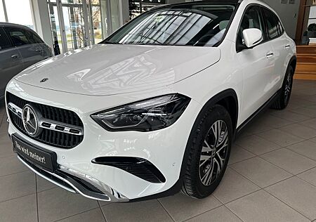 Mercedes-Benz GLA 250 4M Progessive+,MULTIBEAM,Pano,AHK