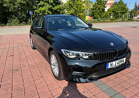 BMW 318d Touring Luxury Line Luxury Line