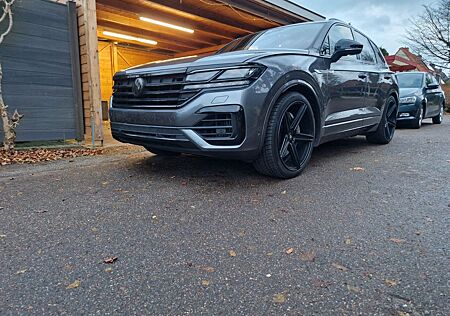 VW Touareg Volkswagen 4.0 V8 TDI 310kW 4MOT Tiptr. R-Line ...