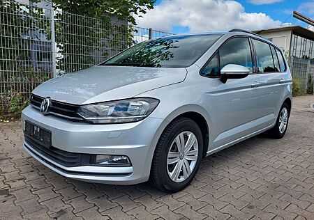 VW Touran Volkswagen 1.6.TDI. BMT. SCR. PDC.