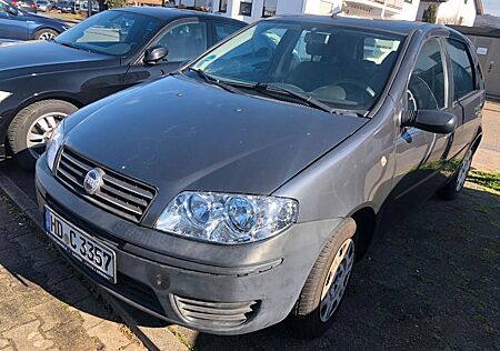 Fiat Punto 1.2 Euro4 Klima 5 Türig Mit NeueTüv