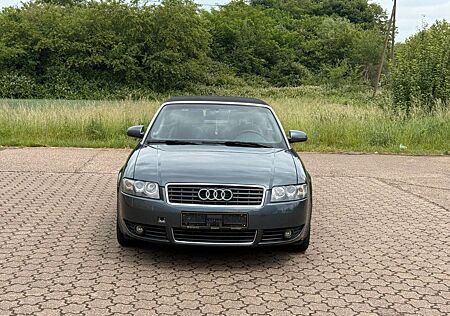 Audi A4 Cabriolet 2.4 ** LEDER ** XENON ** PDC **