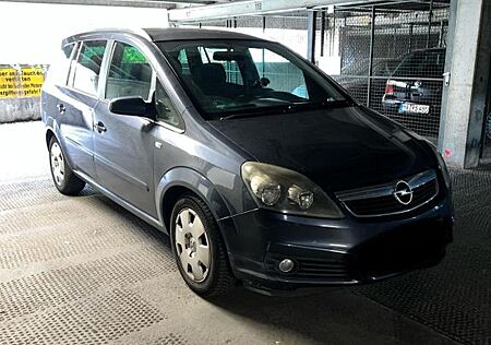 Opel Zafira 1.8 -