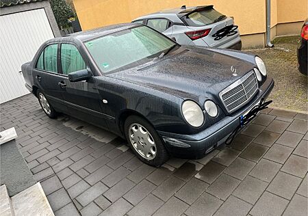 Mercedes-Benz E 280 CLASSIC Classic