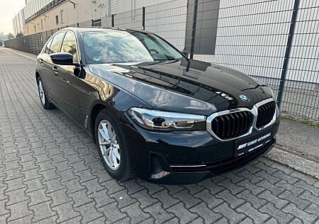 BMW 530 d Lim LED/HUD/RFK/DRIVINGASSIST/AMBIENTEBEL