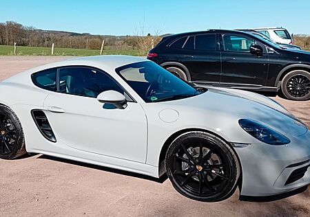 Porsche Cayman 718