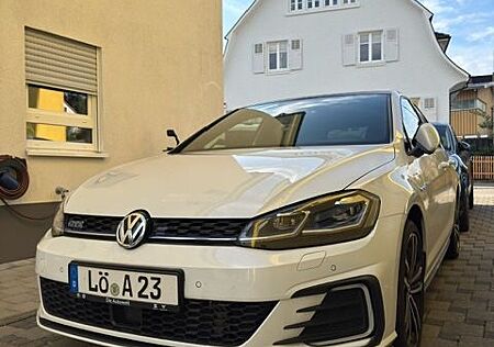 VW Golf Volkswagen 1.4 TSI GTE DSG LEDER NAVI LED GRA 18*