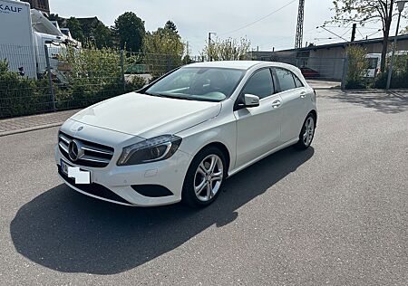 Mercedes-Benz A 200 A200 CDI BlueEff/Leder/Navi/Klima,BiXen/Garage F