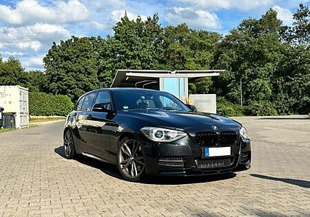 BMW M135i xDrive mit Bastuckanlage