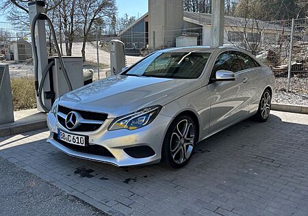 Mercedes-Benz E 220 E 220cdi Coupé BlueEfficiency MOPF VOLLLEDER TÜV