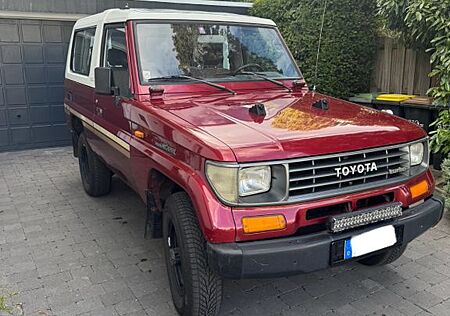 Toyota Land Cruiser 2.4D - LJ73 Hardtop - AT Spec
