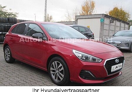 Hyundai i30 1.4 YES!