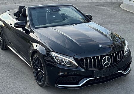 Mercedes-Benz C 63 AMG Cabrio deutsches Fahrzeug VOLL HISTORIE