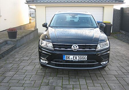 VW Tiguan Volkswagen 2.0 TDI SCR DSG 4MOTION Highline 1.Hand