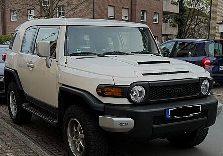 Toyota FJ Cruiser V6 - 45.000 km - Seltenes Exemplar!