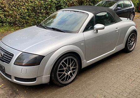 Audi TT Roadster 1.8T -