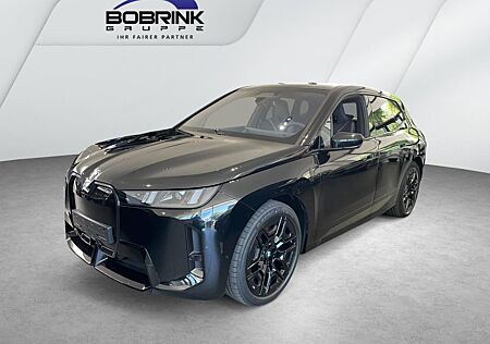 BMW iX xDrive45 M Sport Pro Elektro AHK Pano Sitzkli
