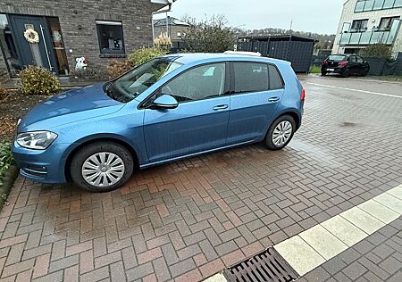 VW Golf Volkswagen 1.2 TSI 63kW BMT Trendline Trendline