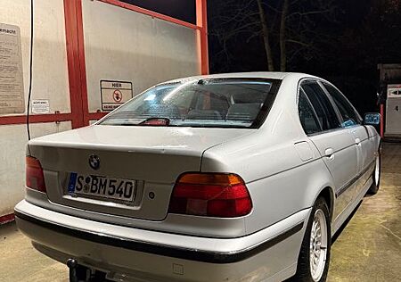 BMW 528i *TÜV* *APPLE CARPLAY*