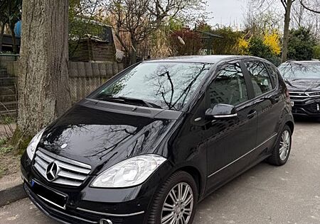 Mercedes-Benz A 160 ELEGANCE Autotronic ELEGANCE