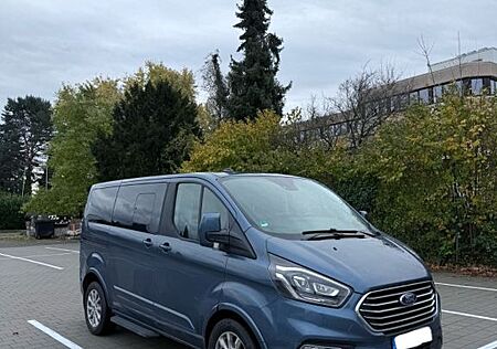 Ford Tourneo Custom Titanium 2.0 185ps 8 sitzen