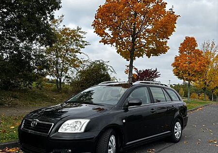 Toyota Avensis Combi 1.8 // erster Halter // unfallfrei