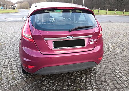 Ford Fiesta 1,4 Titanium Autom. Titanium