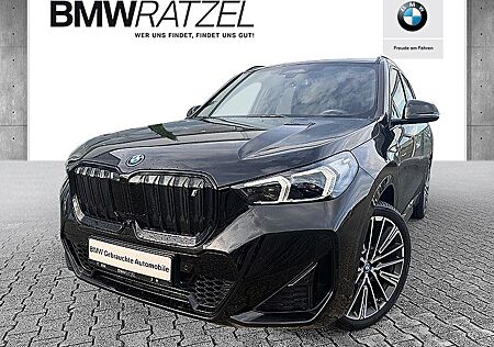 BMW iX1 xDrive30 M Sportpaket Head-Up HK HiFi DAB