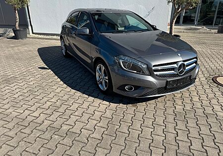 Mercedes-Benz A 180 Urban*AHK*Park-Assist*Navi*Sitzheizung