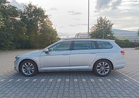 VW Passat Variant Volkswagen 2.0 TDI DSG Comfortline Varia...