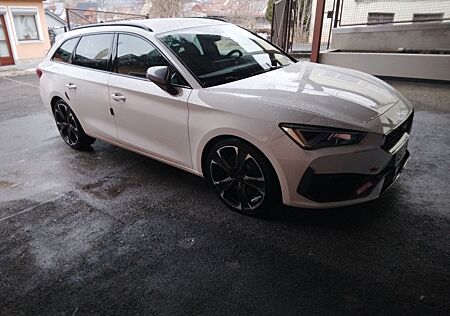 Cupra Leon 2.0 TSI 180kW VZ DSG Sportstourer VZ