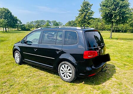 VW Touran Volkswagen 2.0 TDI 125 kW DSG Highline Highline