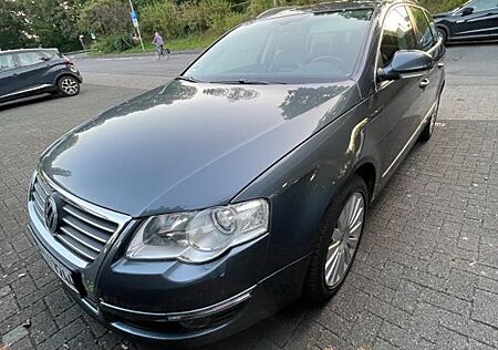 VW Passat Variant Volkswagen 2.0 BlueTDI Highline Variant ...