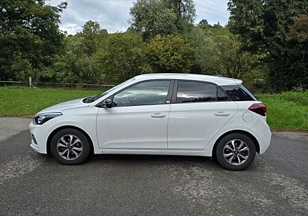 Hyundai i20 YES!