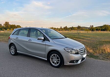 Mercedes-Benz B 180 CDI DCT