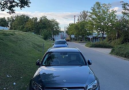 Mercedes-Benz C 220 d 4MATIC T AMG Line Autom. AMG Line