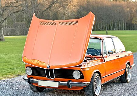 BMW 2002 E10 1975 Inka Orange - Good condition