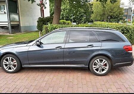 Mercedes-Benz E 220 BlueTEC BE Edition AVANTG. Autom. Edit...