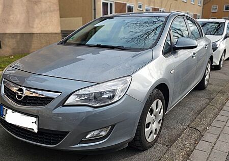 Opel Astra * 1.4 Turbo *