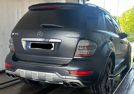 Mercedes-Benz ML 63 AMG ML 6.3 AMG 22 Zoll Schwarz Matt Lack LPG Tausch