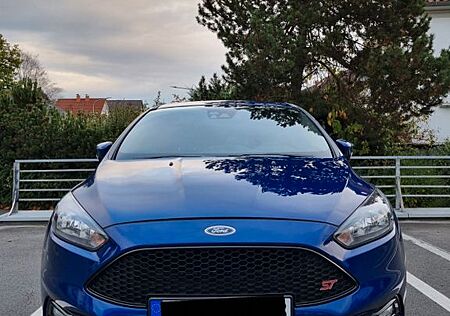 Ford Focus 2,0 EcoBoost ST