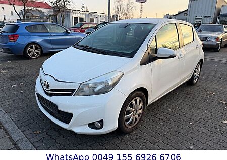Toyota Yaris Life - 5 Türig - Kamera - Unfall