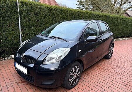 Toyota Yaris 1,0-l-VVT-i Cool Cool