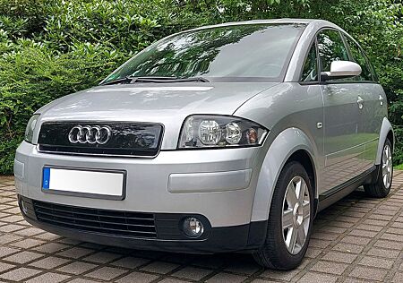 Audi A2 1.4 - BENZIN, KLIMA, EINPARKHiLFE, SCHECKHEFT