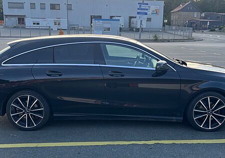 Mercedes-Benz CLA 200 Shooting Brake CLA 200 d Shooting Brake Urban Shoot... AHK, LE