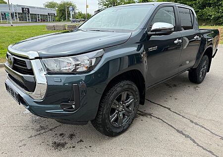 Toyota Hilux Double Cab Active 4x4 AHK