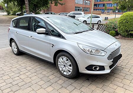 Ford S-Max 2,0 TDCi PowerShift AHK abnehmbar CarPlay