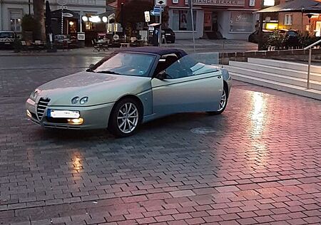 Alfa Romeo Spider 2.0 JTS 16V Medio