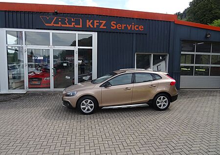 Volvo V40 Cross Country You! 13